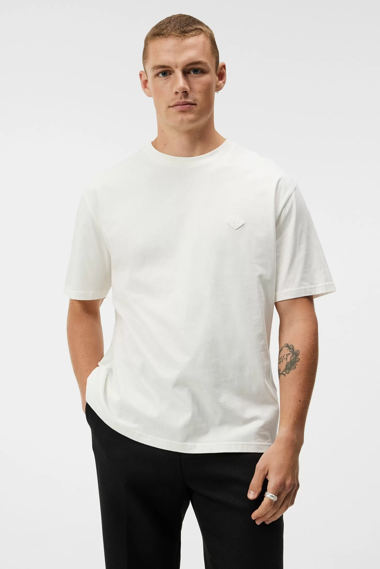 T-shirts<J.Lindeberg Hale Logo Patch T-Shirt Cloud White